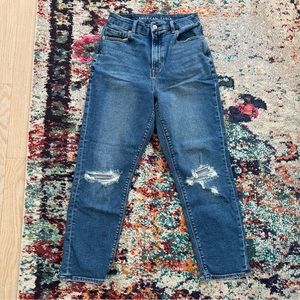 American Eagle Curvy Mom Jeans | 4 Short